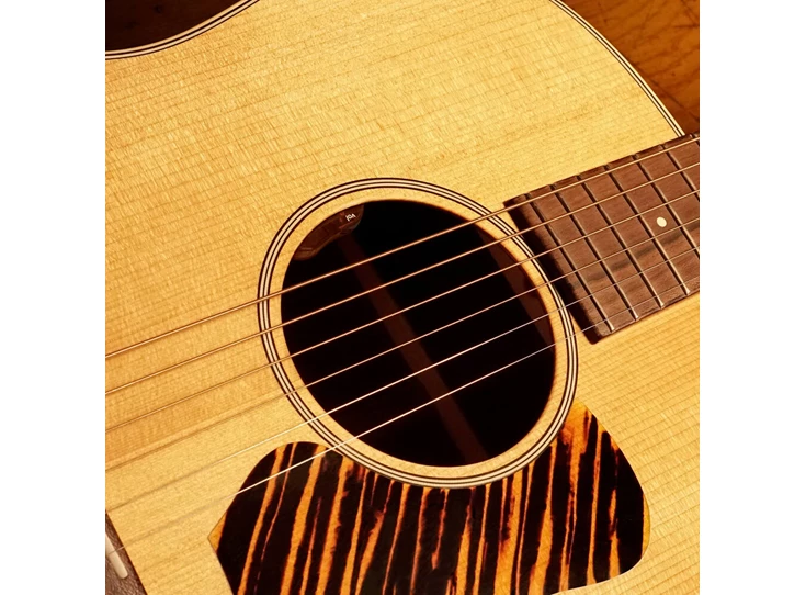 element-acoustic-guitar-undersaddle-pickup-2.jpg